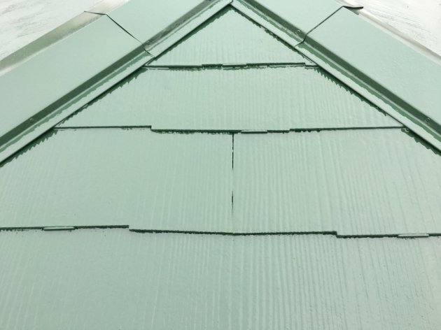 屋根の上塗り