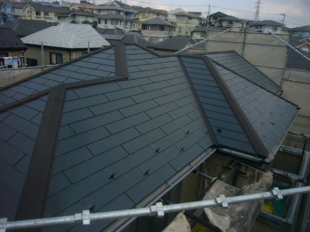 >屋根の下塗り