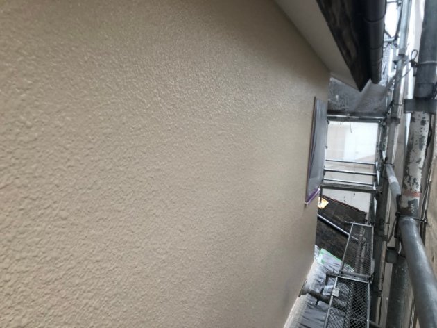 外壁の上塗り