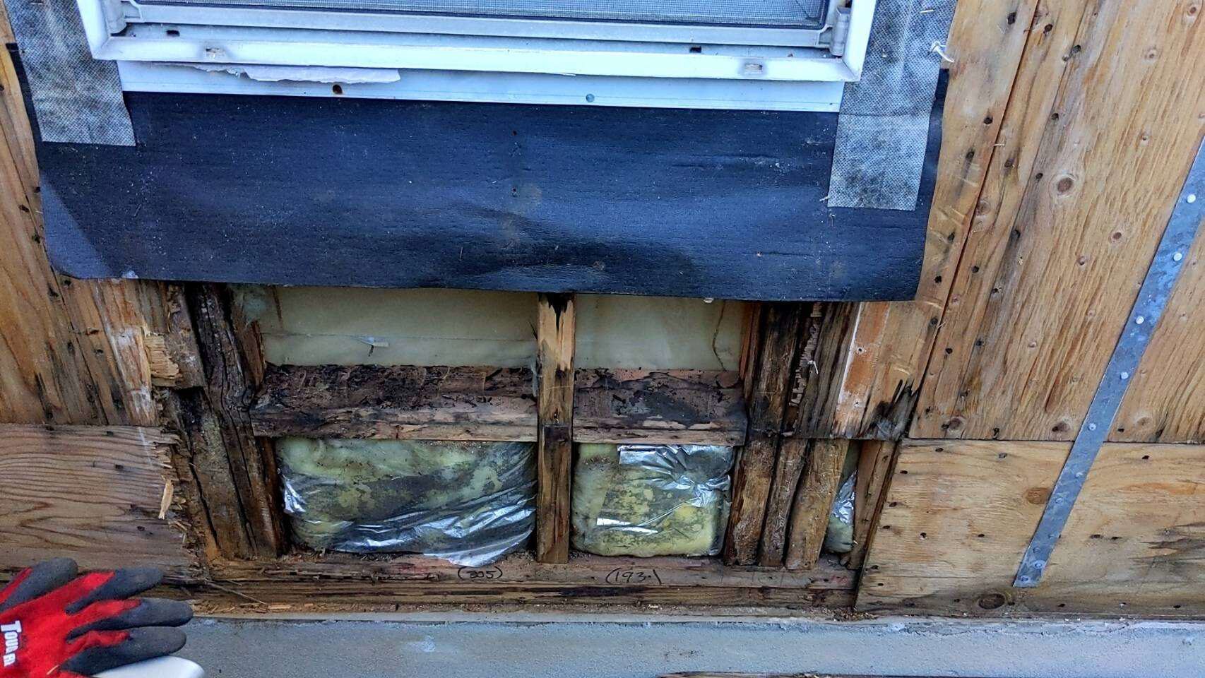 外壁工事:腐食ヶ所補修 補修前