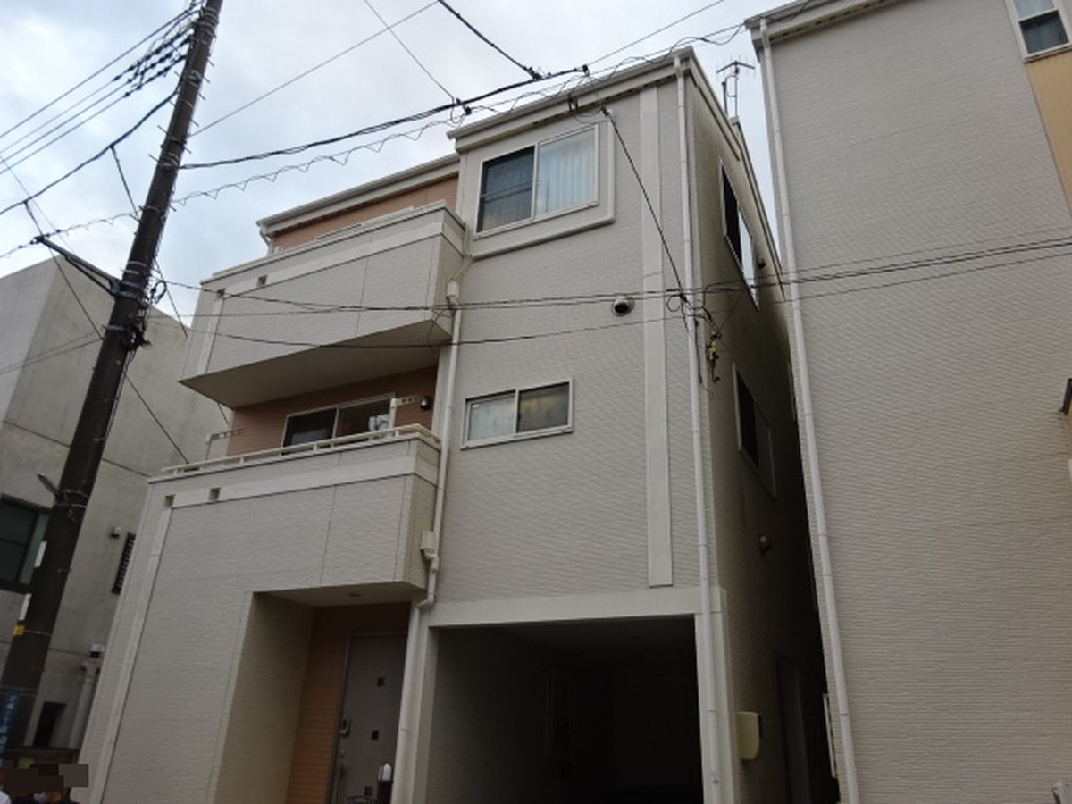 施工前 点検のときに撮った工事前の外観です。